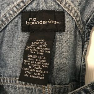 No Boundaries Juniors Large SHORTS overalls